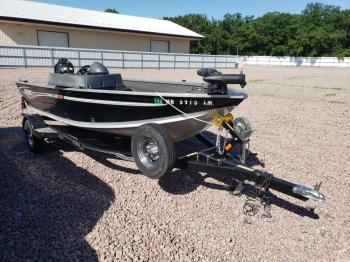  Salvage Alumacraft Boat