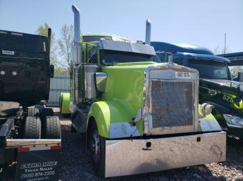  Salvage Kenworth W900