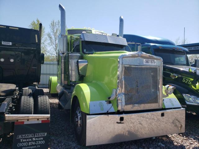  Salvage Kenworth W900