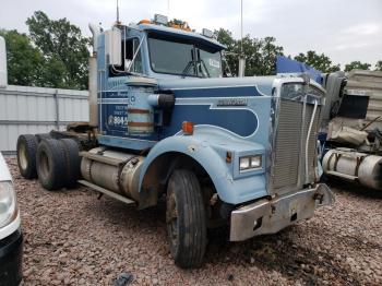  Salvage Kenworth W900