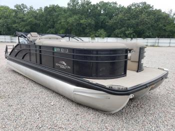  Salvage Bennington Marine Pontoon
