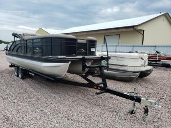  Salvage Bennington Marine Pontoon