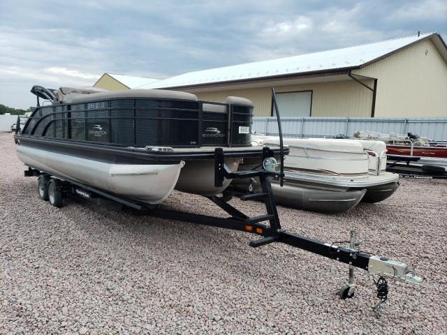 Salvage Bennington Marine Pontoon