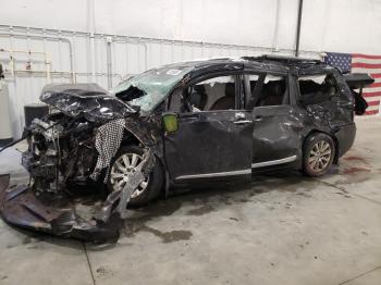  Salvage Toyota Sienna