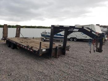  Salvage Towmaster Trailer