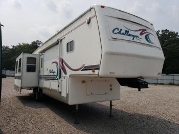  Salvage Chamberlain Trailers Lenger Fifth Wheel
