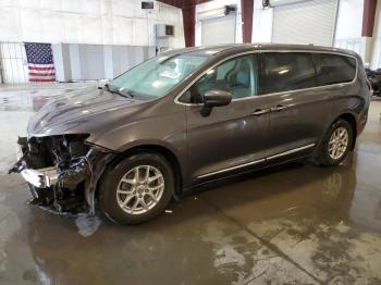  Salvage Chrysler Pacifica