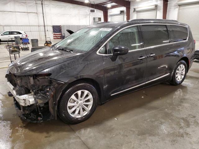 Salvage Chrysler Pacifica