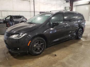  Salvage Chrysler Pacifica