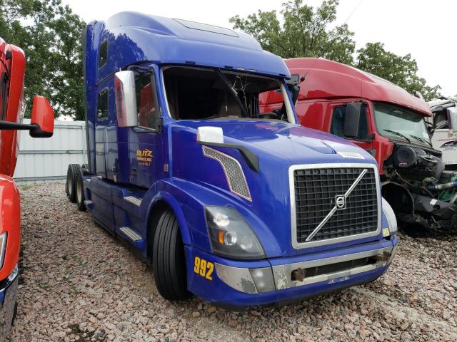  Salvage Volvo Vnl