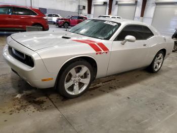  Salvage Dodge Challenger