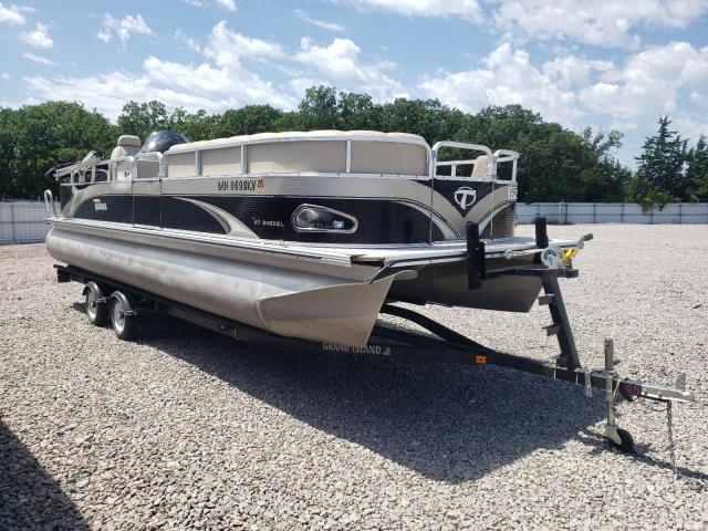  Salvage Tahoe 24 Vista