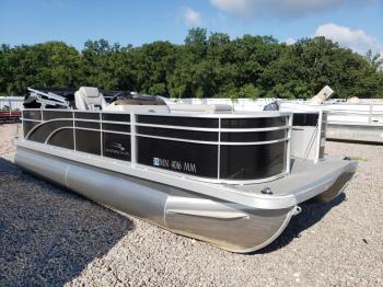  Salvage Bennington Marine Pontoon