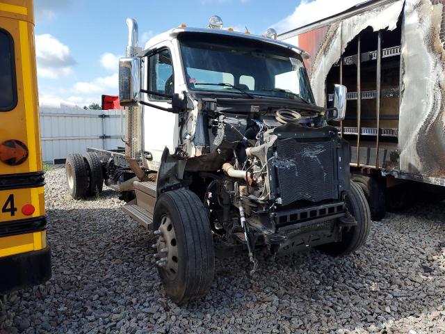  Salvage Peterbilt 200