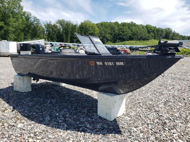  Salvage Crestliner Boat