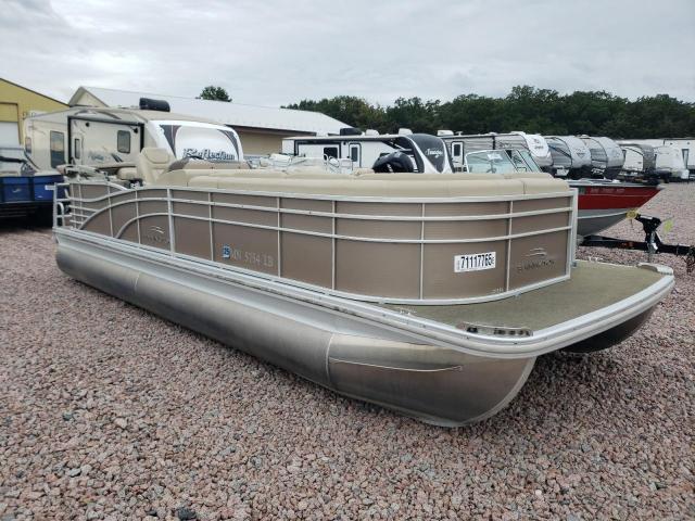  Salvage Bennington Marine 2375 R Series