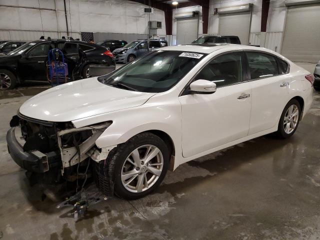  Salvage Nissan Altima