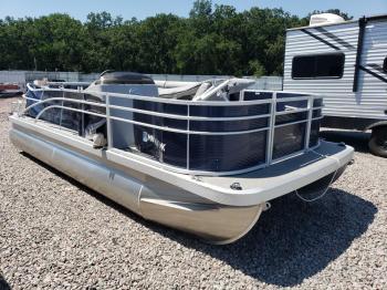  Salvage Bennington Marine Pontoon