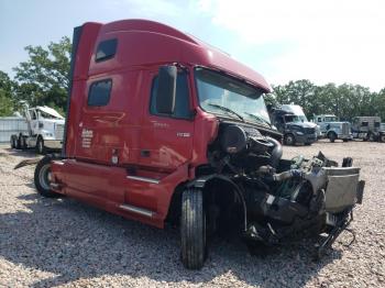  Salvage Volvo Vnl