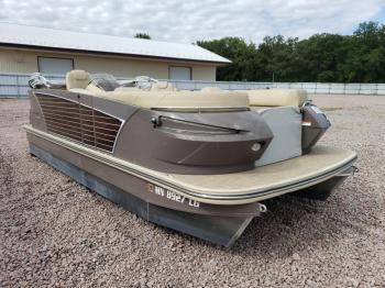  Salvage Lars Boat