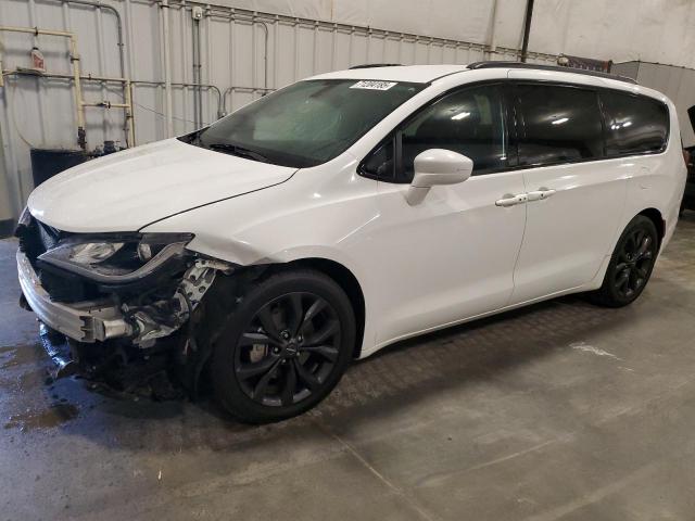  Salvage Chrysler Pacifica