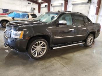  Salvage Chevrolet Avalanche
