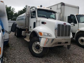  Salvage Peterbilt Vacuumtruk