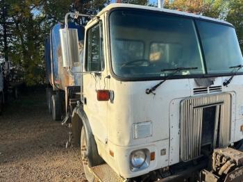  Salvage Autocar Llc Xpeditor W