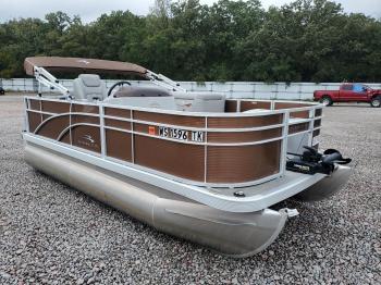 Salvage Bennington Marine Pontoon
