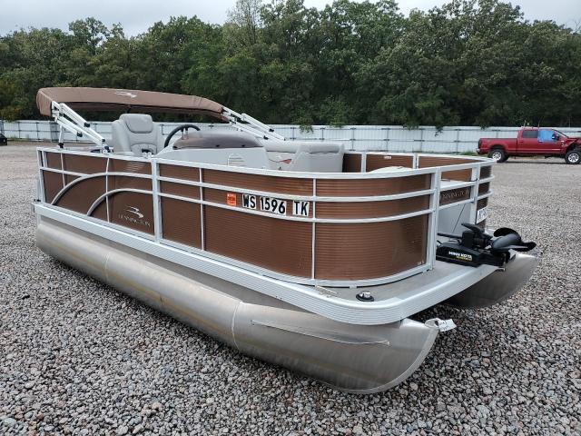  Salvage Bennington Marine Pontoon