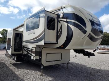  Salvage Jayco Pinnacle