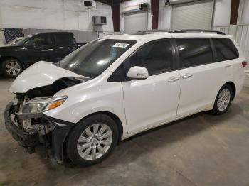  Salvage Toyota Sienna
