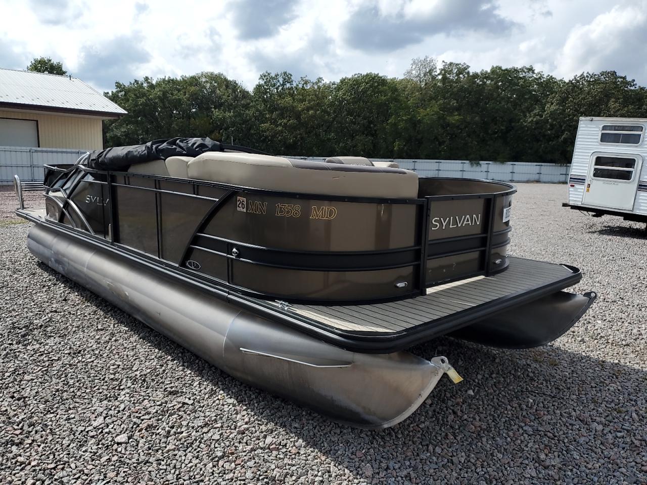 Sylvan Pontoon Image 1