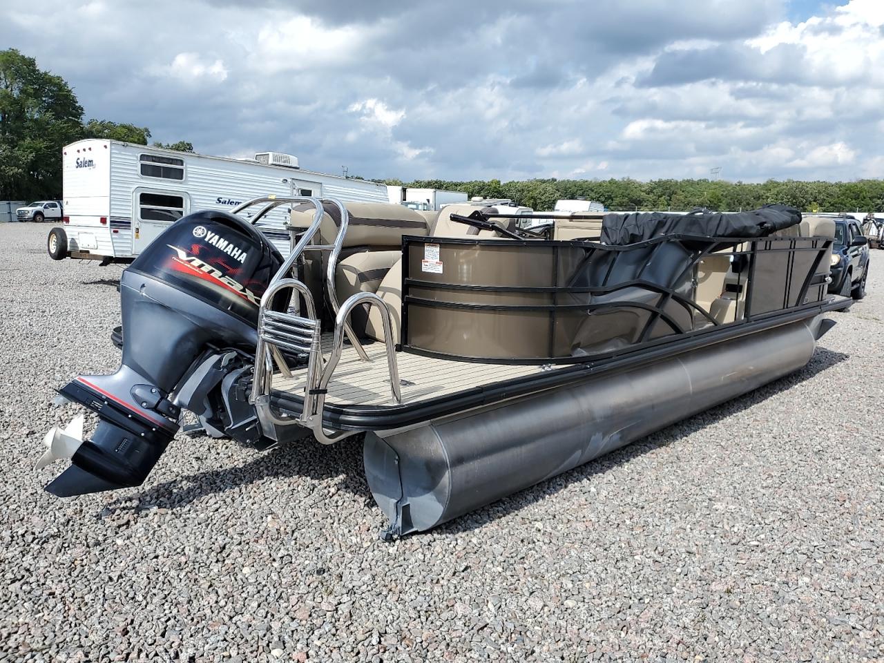 Sylvan Pontoon Image 2