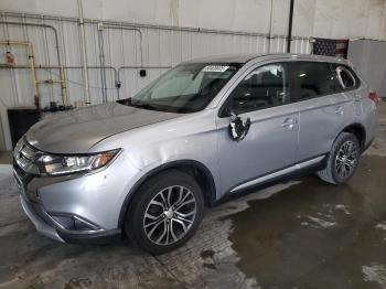  Salvage Mitsubishi Outlander