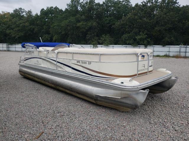  Salvage Bennington Marine Pontoon