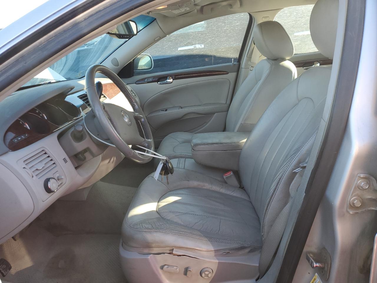 Buick Lucerne Cxl Image 7