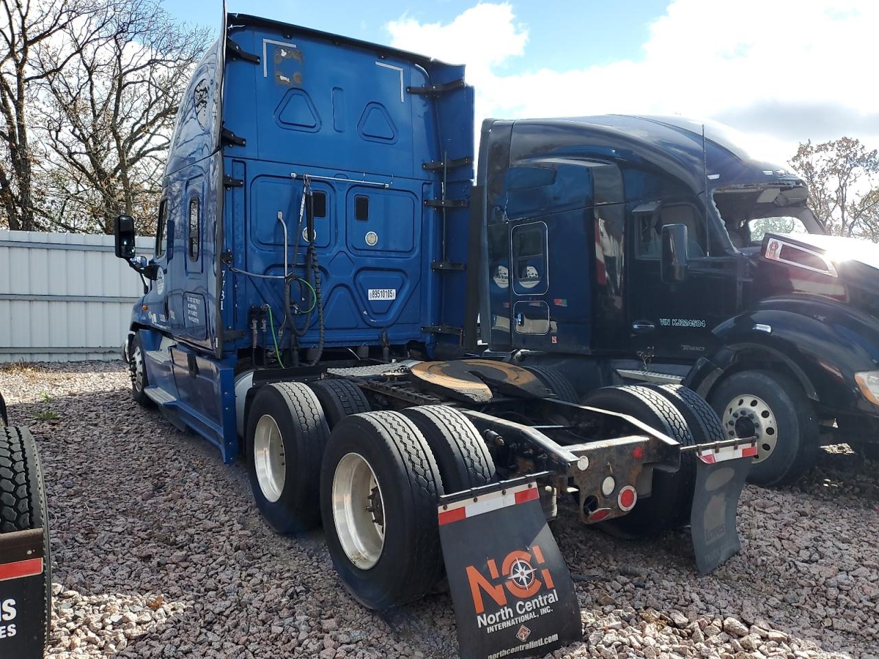 Freightliner Cascadia 1 Image 6