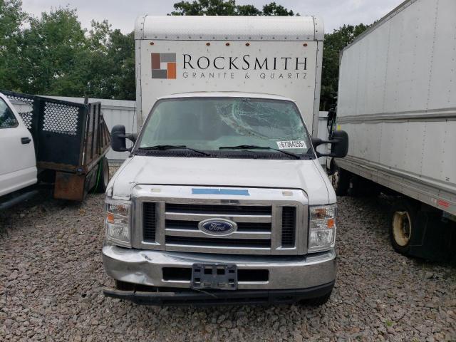 Ford Econoline E350 Super Duty Cutaway Van Image 6