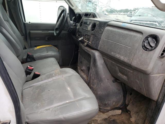 Ford Econoline E350 Super Duty Cutaway Van Image 5