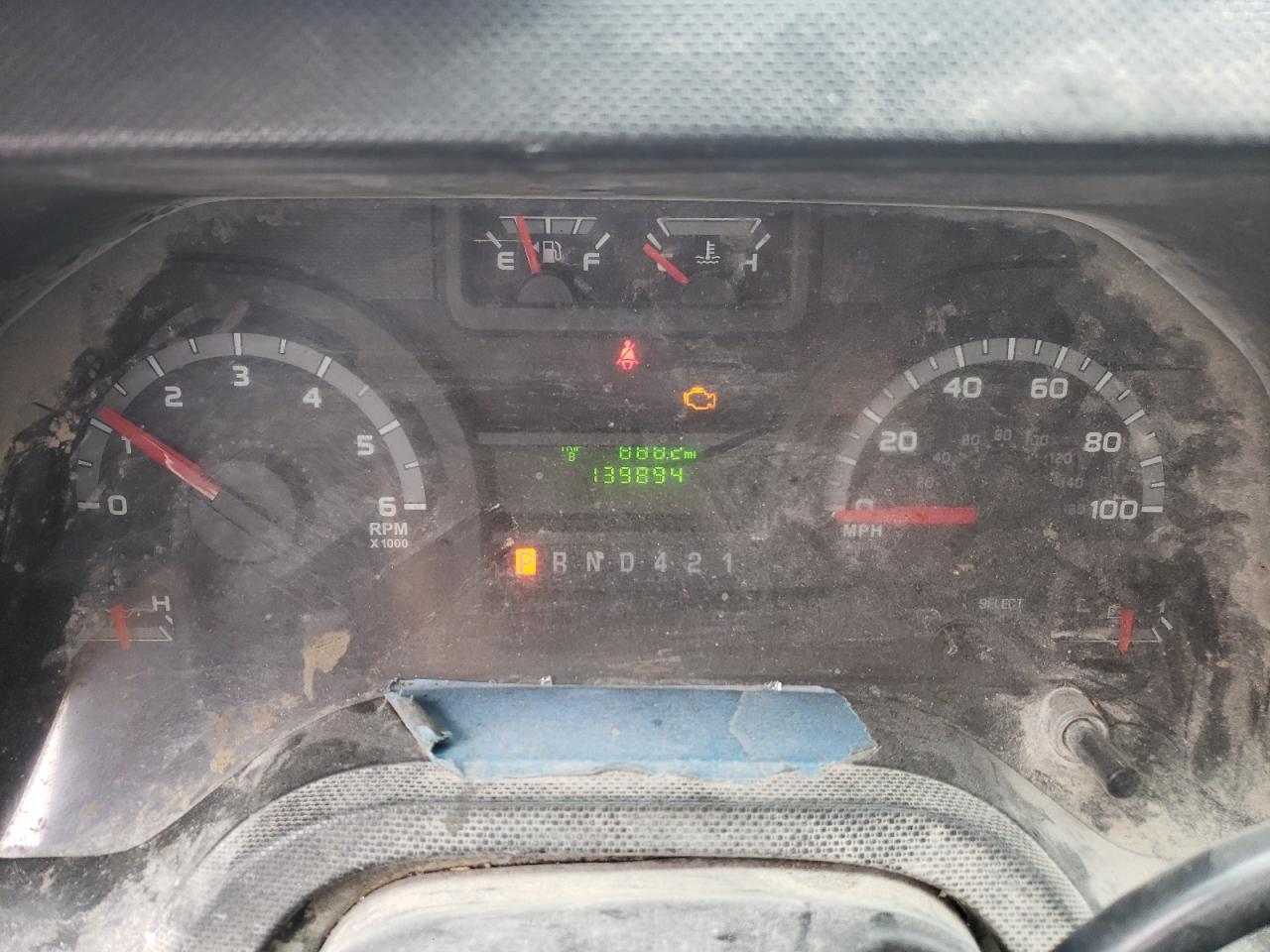 Ford Econoline E350 Super Duty Cutaway Van Image 4