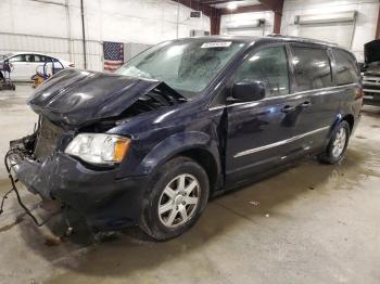  Salvage Chrysler Minivan