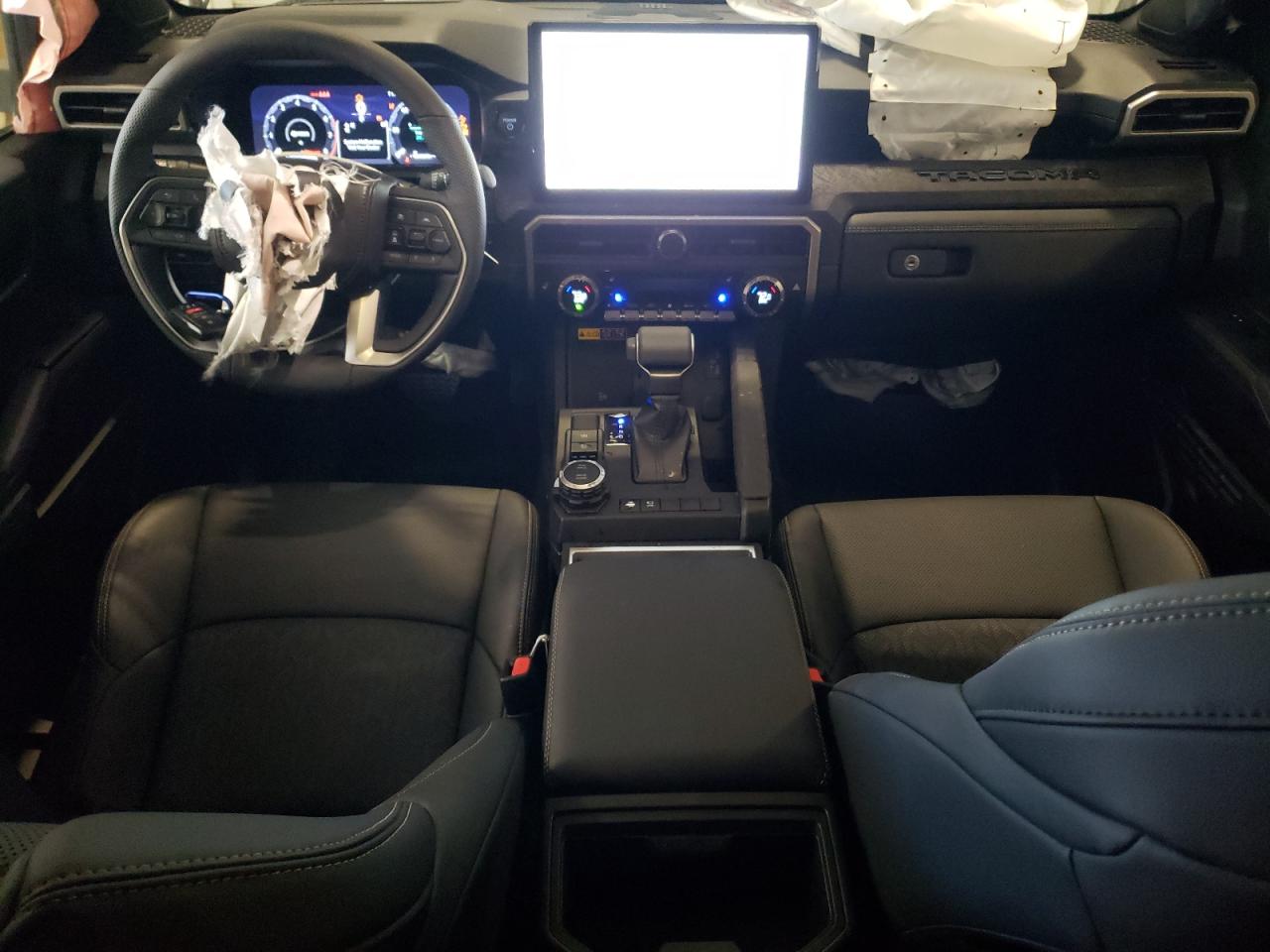 Toyota Tacoma Double Cab Image 8