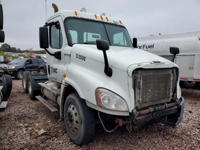  Salvage Freightliner Cascadia 1