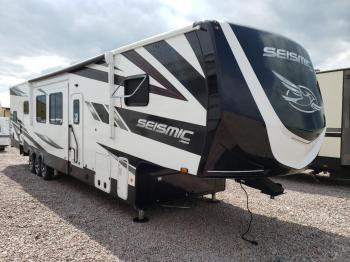  Salvage Jayco Seismic