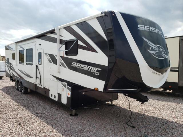  Salvage Jayco Seismic