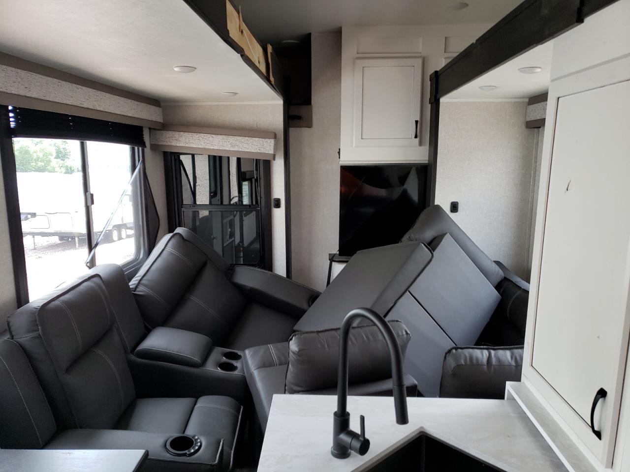 Jayco Seismic Image 3