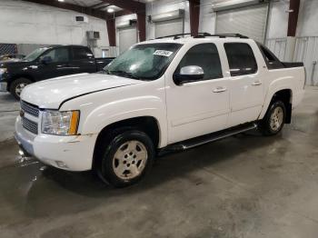  Salvage Chevrolet Avalanche