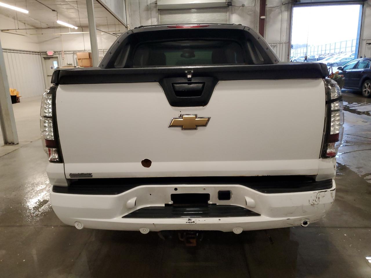 Chevrolet Avalanche K1500 Image 6