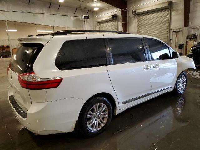 Toyota Sienna Xle Image 2